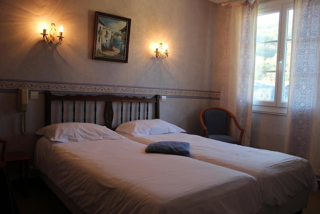 Logis Hotel Les Cimes Argelès-Gazost Eksteriør billede