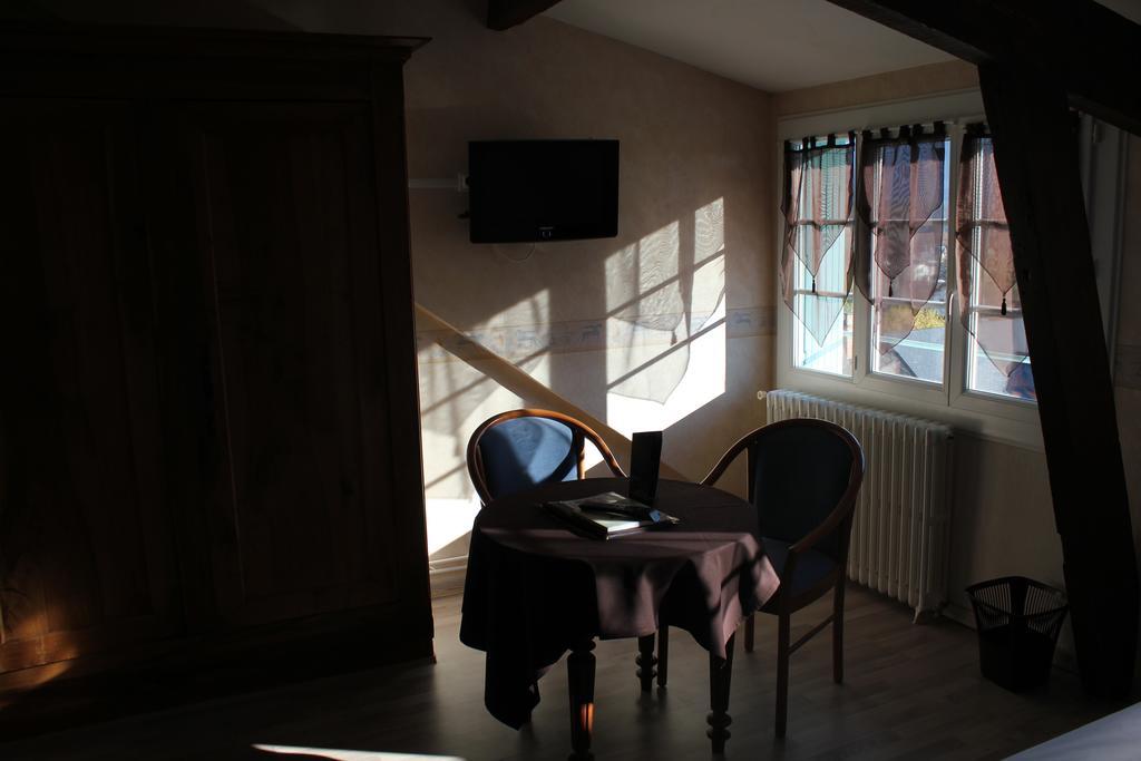Logis Hotel Les Cimes Argelès-Gazost Eksteriør billede