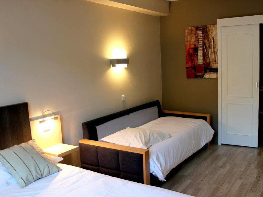 Logis Hotel Les Cimes Argelès-Gazost Eksteriør billede